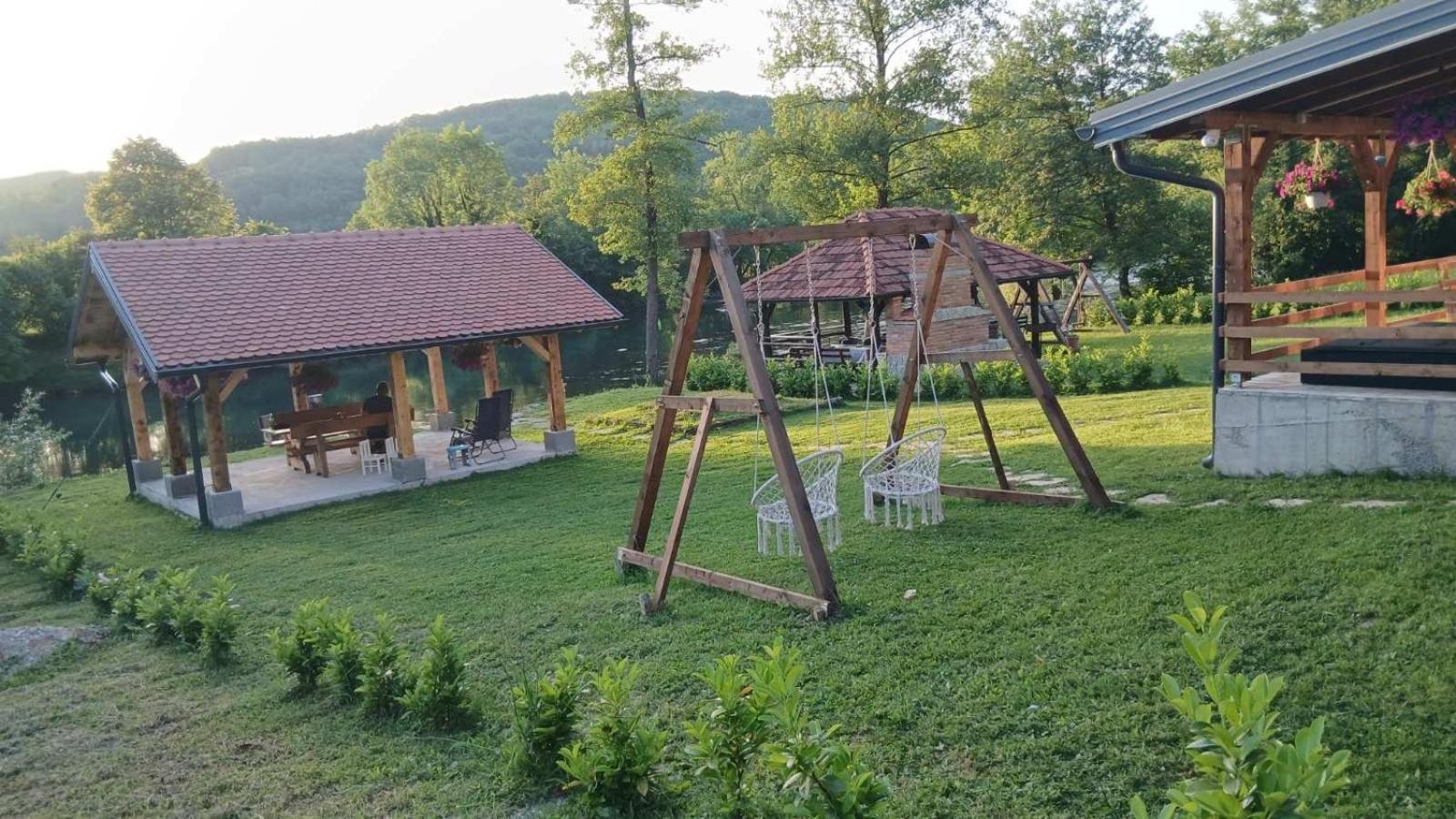 Vikendica Krupa Na Vrbasu Villa Banja Luka Bagian luar foto